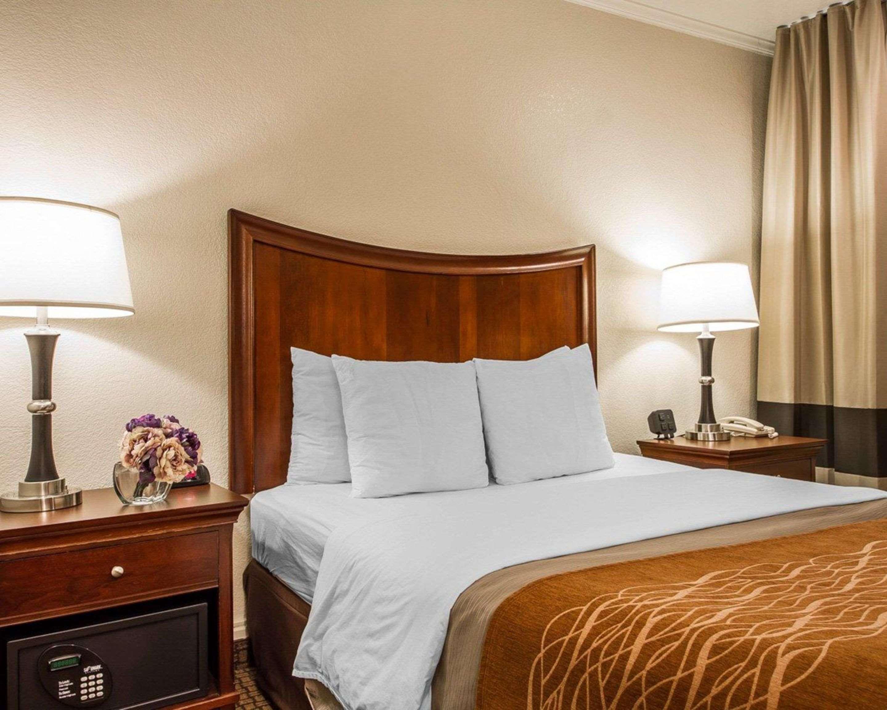 מונטריי Blu Pacific Hotel מראה חיצוני תמונה